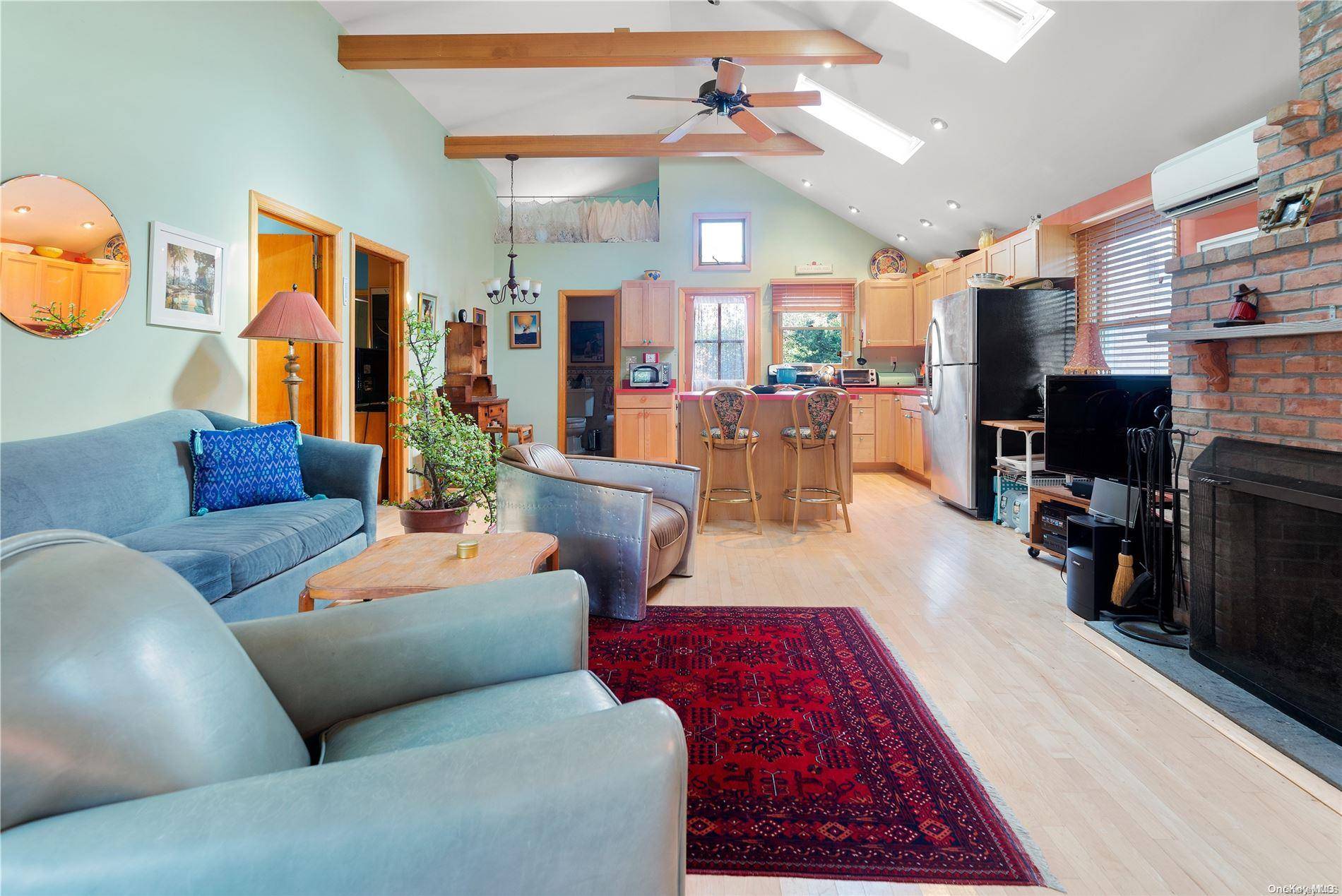 Ocean Beach, NY 11770,61 Ocean RD