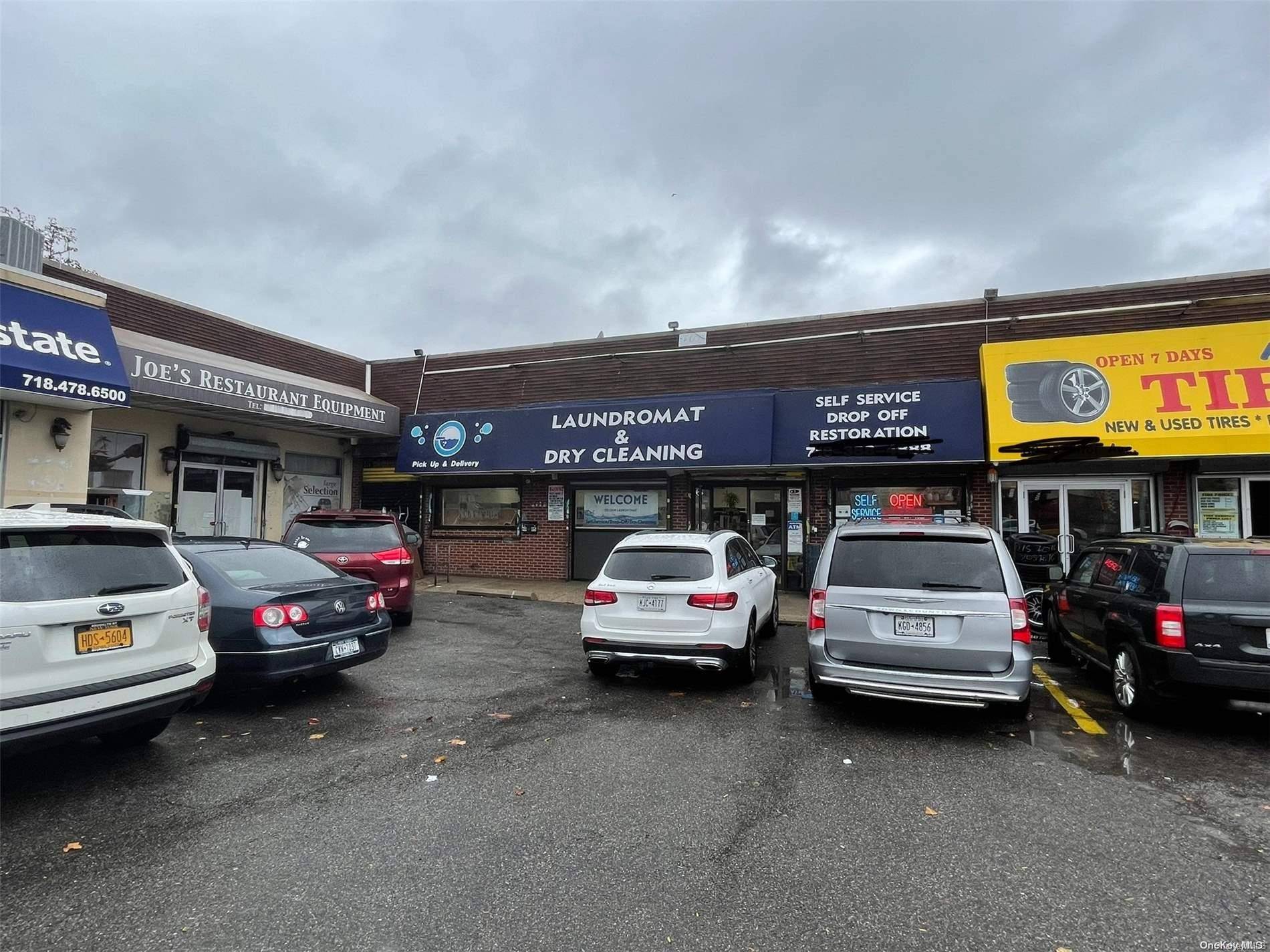 Maspeth, NY 11378,60-05 Eliot AVE