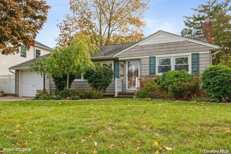 Wantagh, NY 11793,3466 Bunker AVE