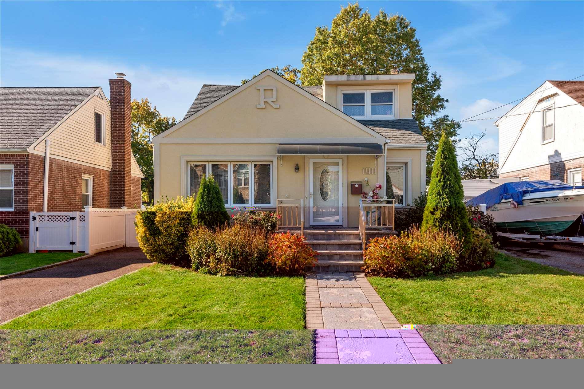 New Hyde Park, NY 11040,1911 Stewart AVE