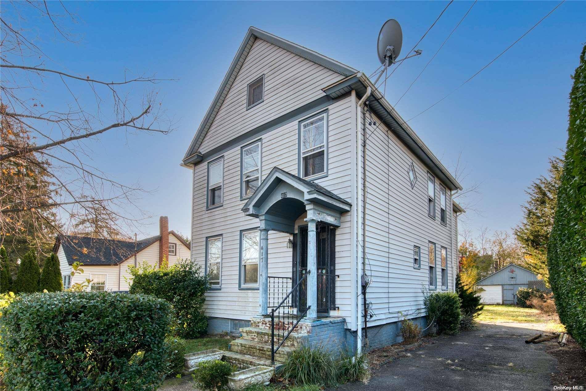 Greenport, NY 11944,417 West ST