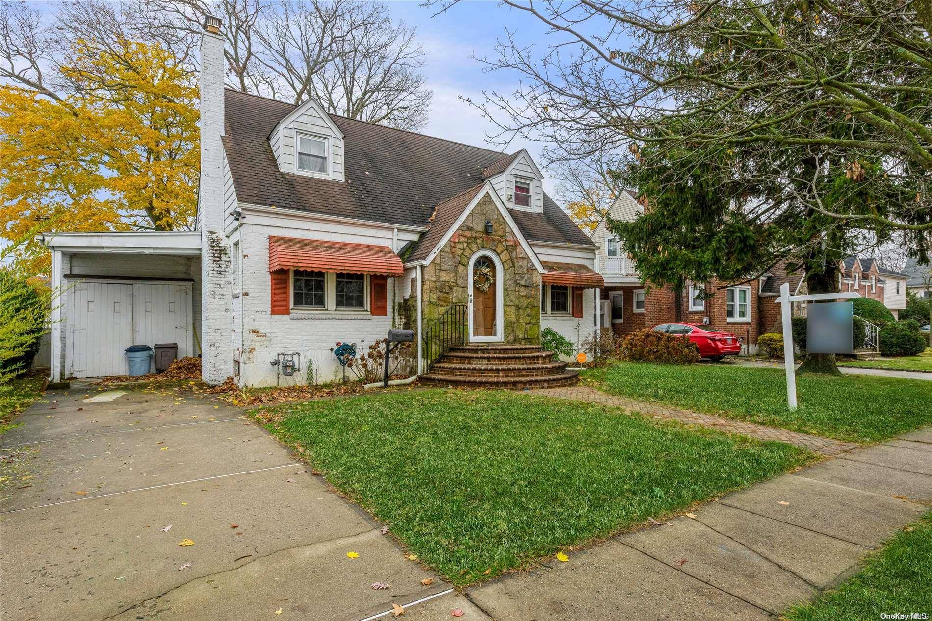 Freeport, NY 11520,144 E Seaman AVE