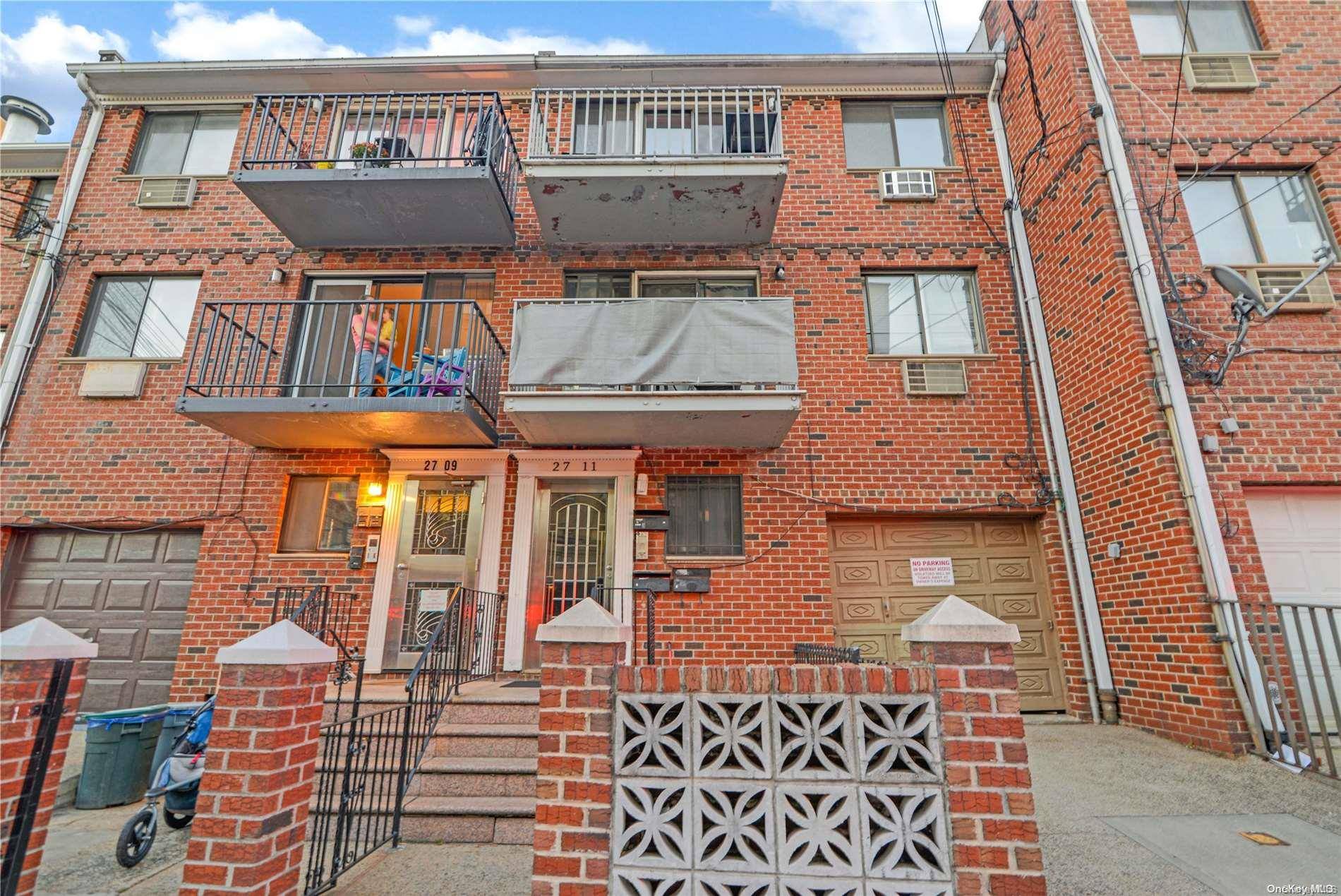 Long Island City, NY 11102,27-11 Newtown AVE