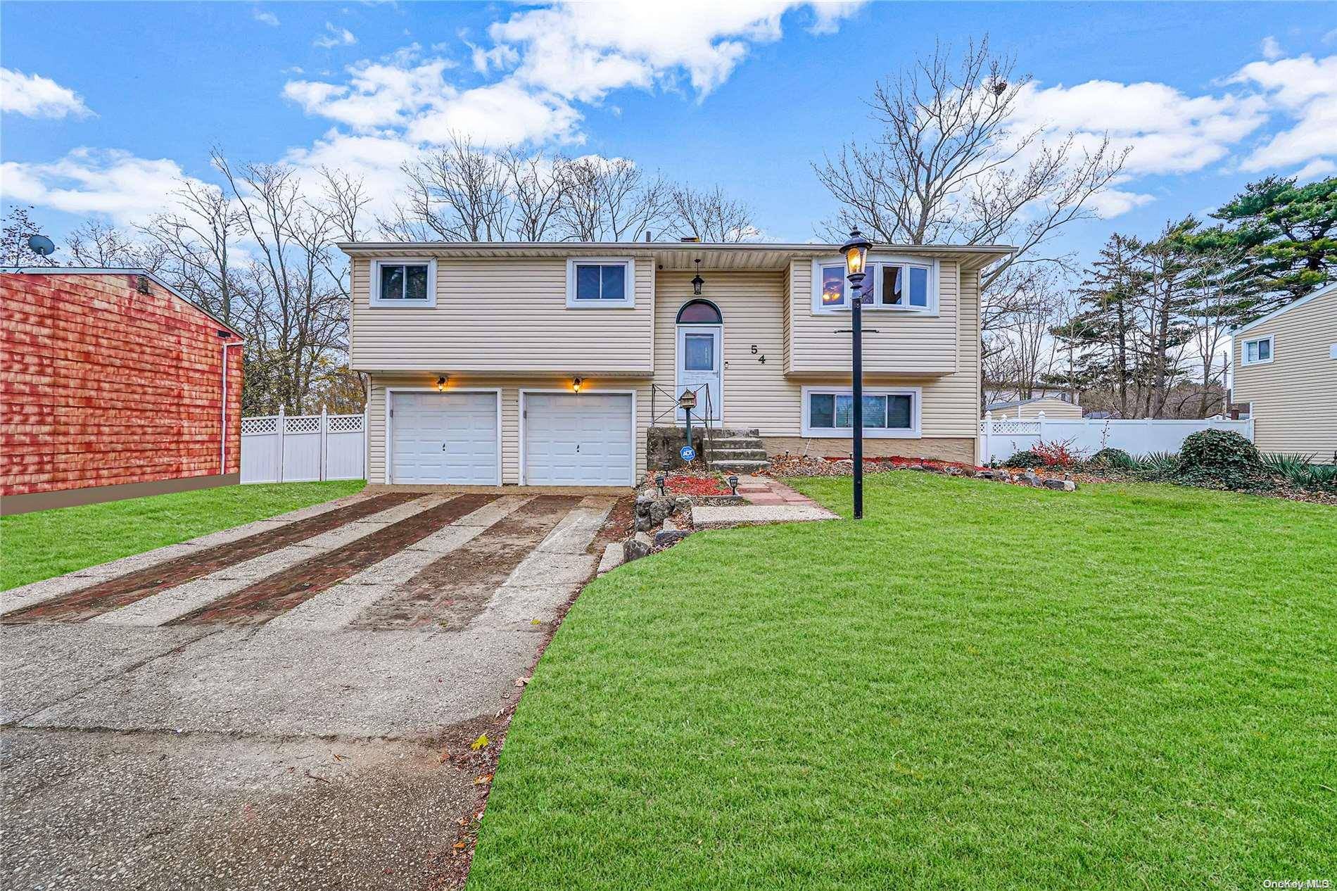 Brentwood, NY 11717,54 2nd ST