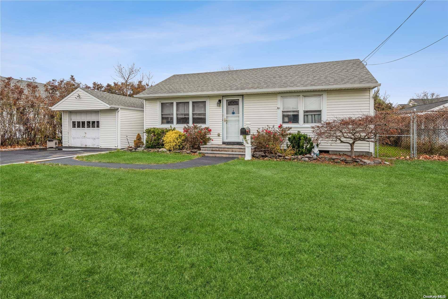 Patchogue, NY 11772,7 Leo ST