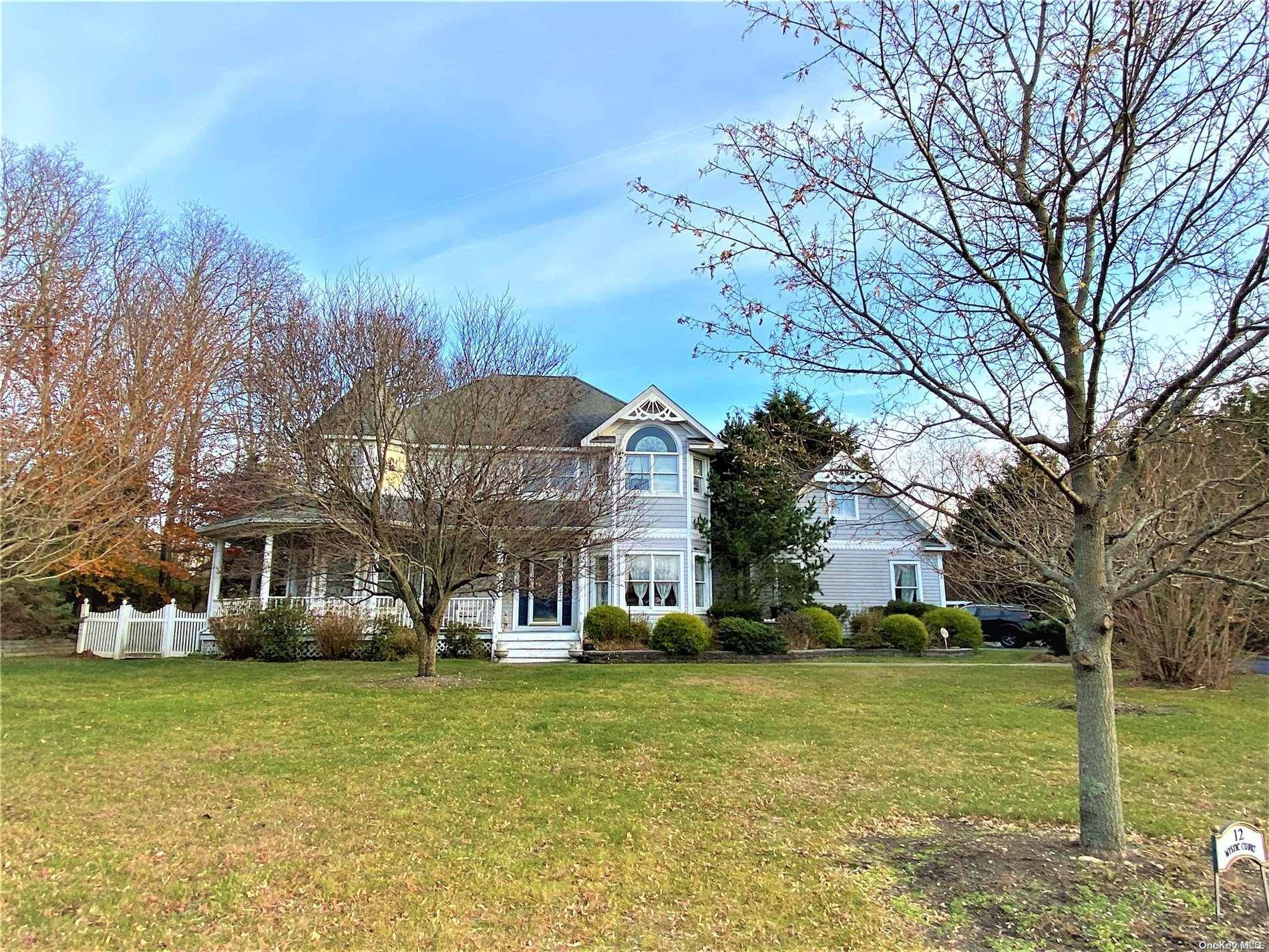 Riverhead, NY 11901,12 Mystic CT