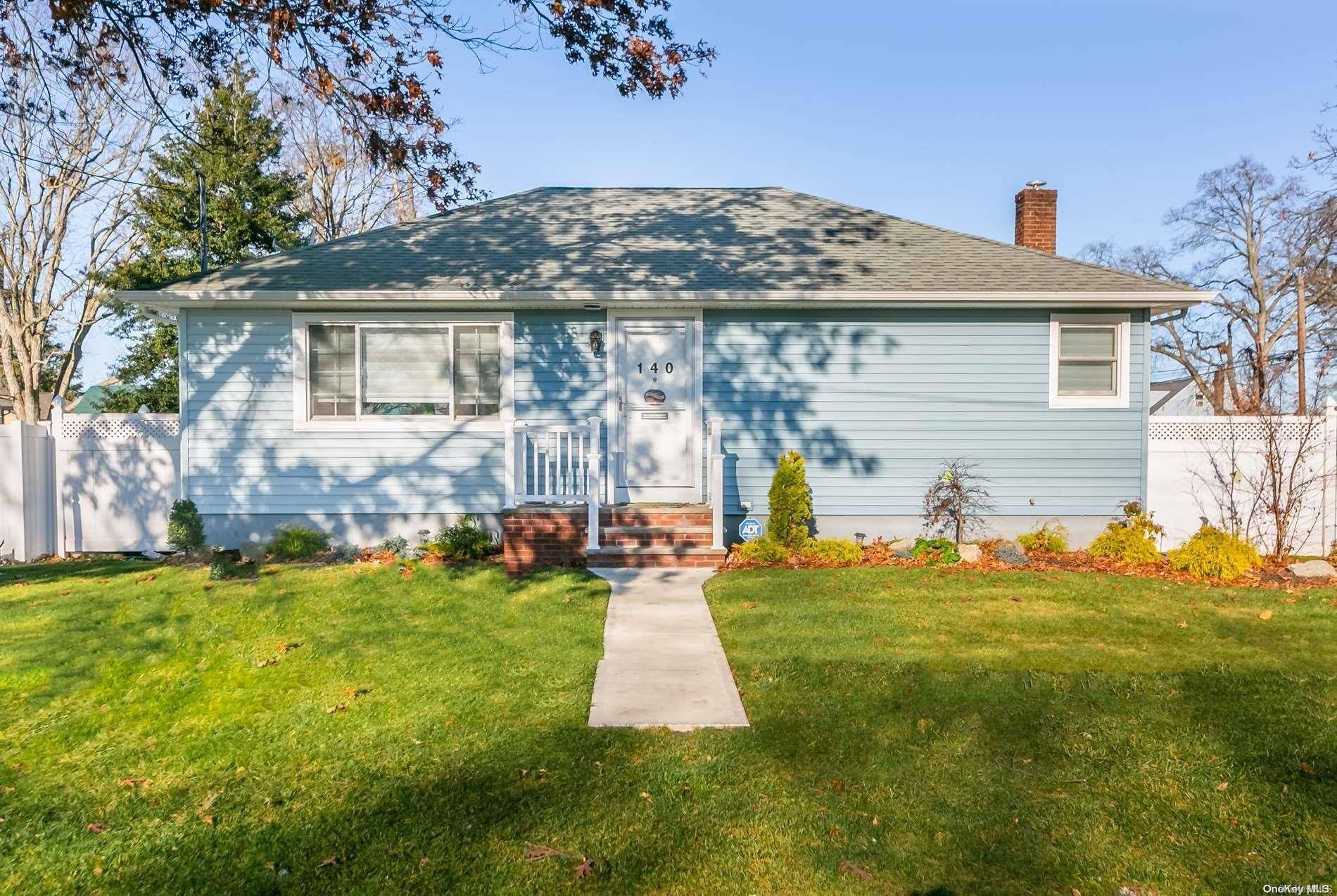 Lindenhurst, NY 11757,140 Newark ST