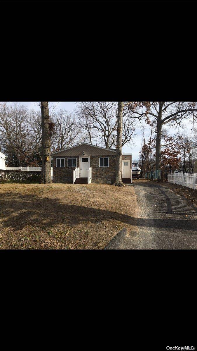 Centereach, NY 11720,33 Selden BLVD