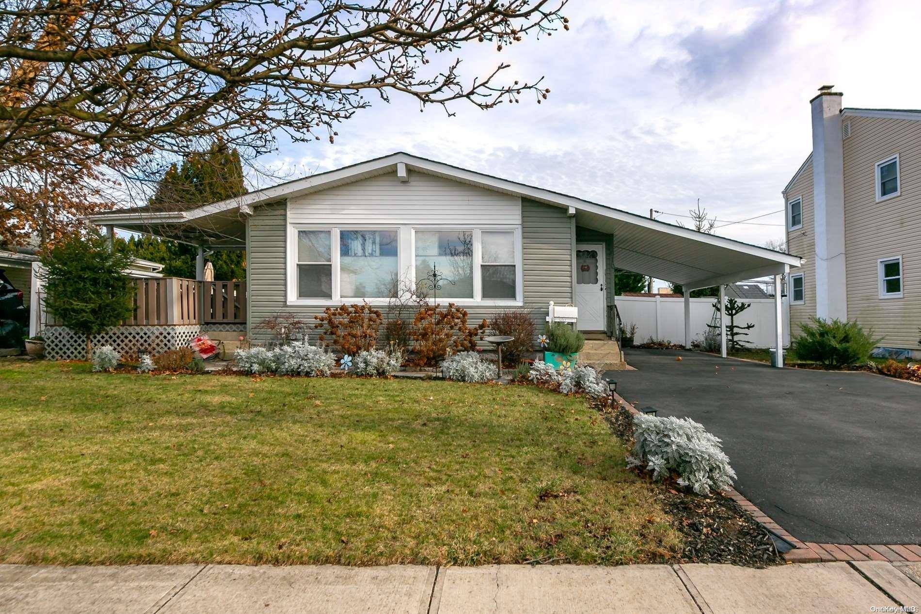 Bethpage, NY 11714,610 North RD