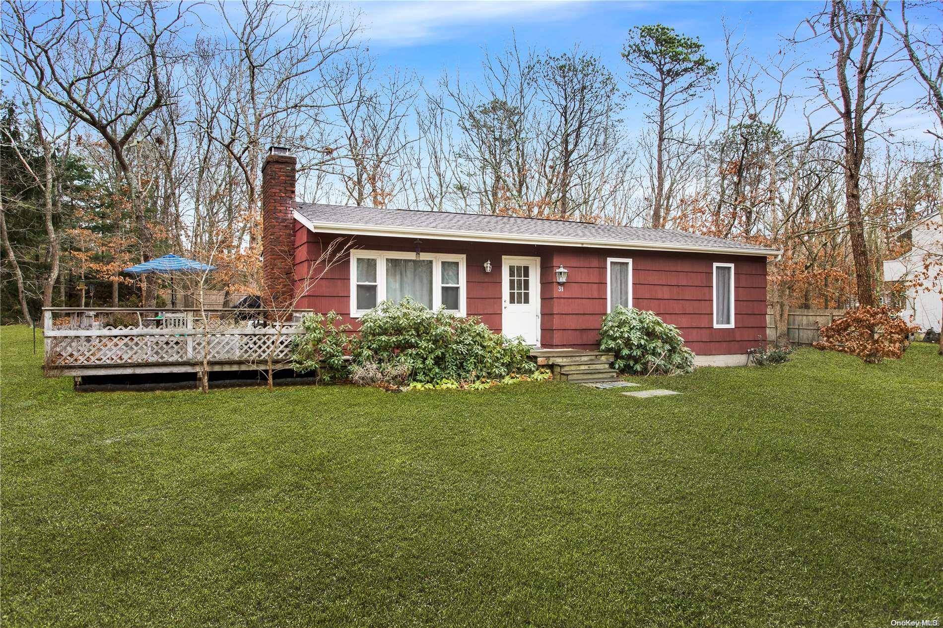 Hampton Bays, NY 11946,31 Jones RD