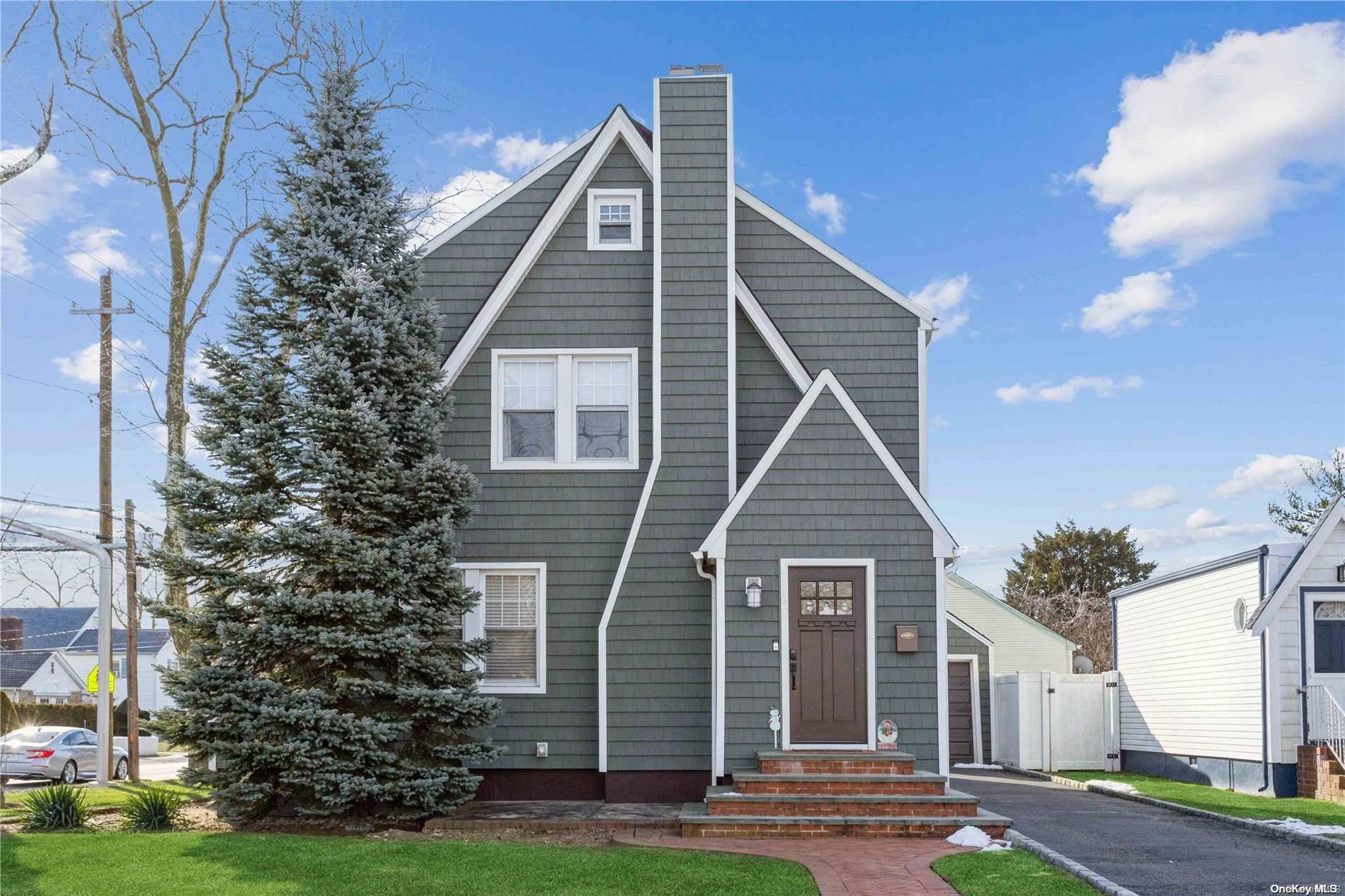 East Rockaway, NY 11518,129 Wilson ST