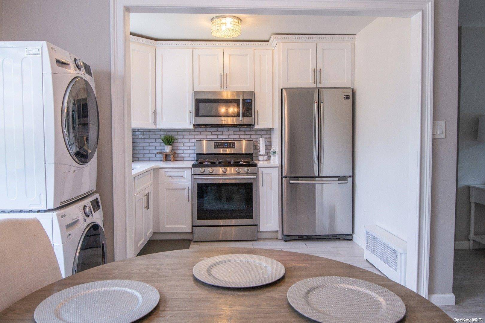 Kew Garden Hills, NY 11367,68-06 138th ST #B