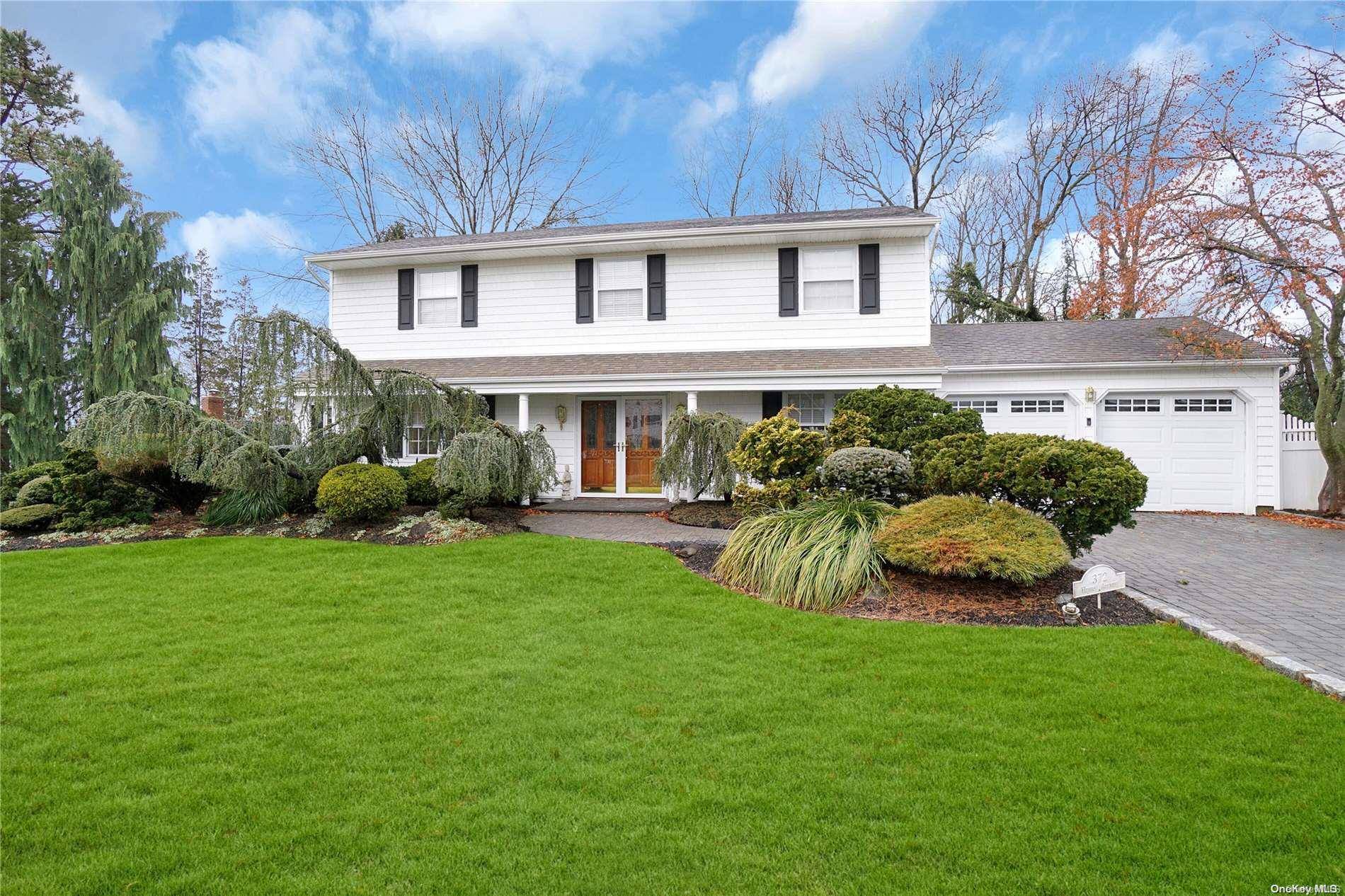 Hauppauge, NY 11788,372 Hubbs AVE