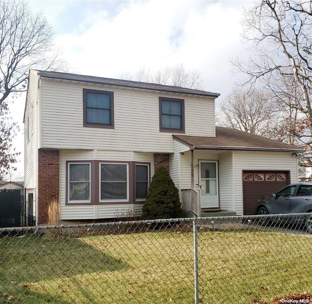 Shirley, NY 11967,8 Ashwood DR