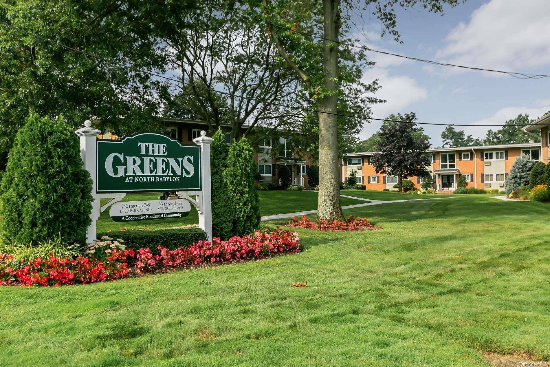 North Babylon, NY 11703,41 Mildred PL #3H