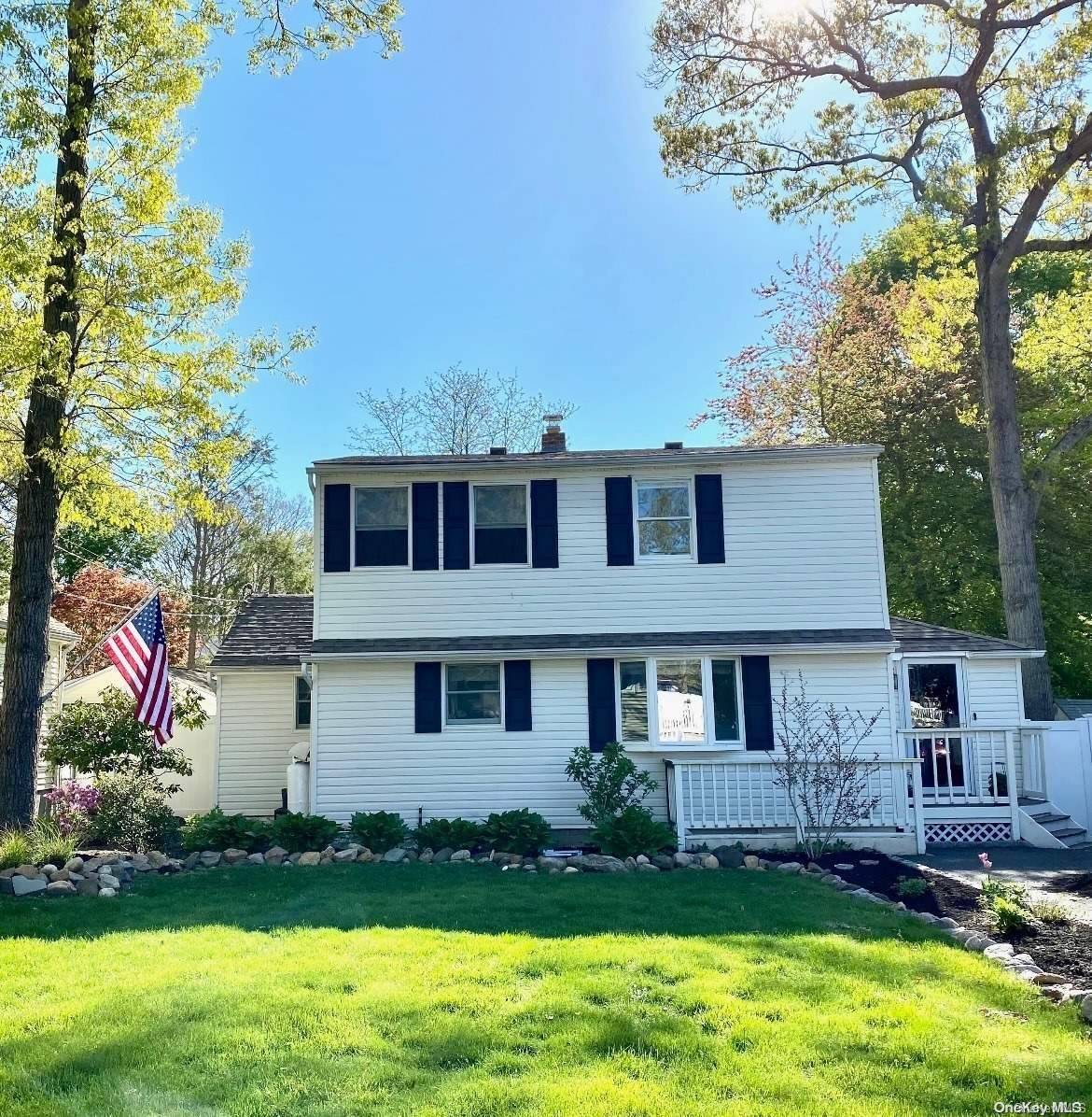 Nesconset, NY 11767,23 Locust ST