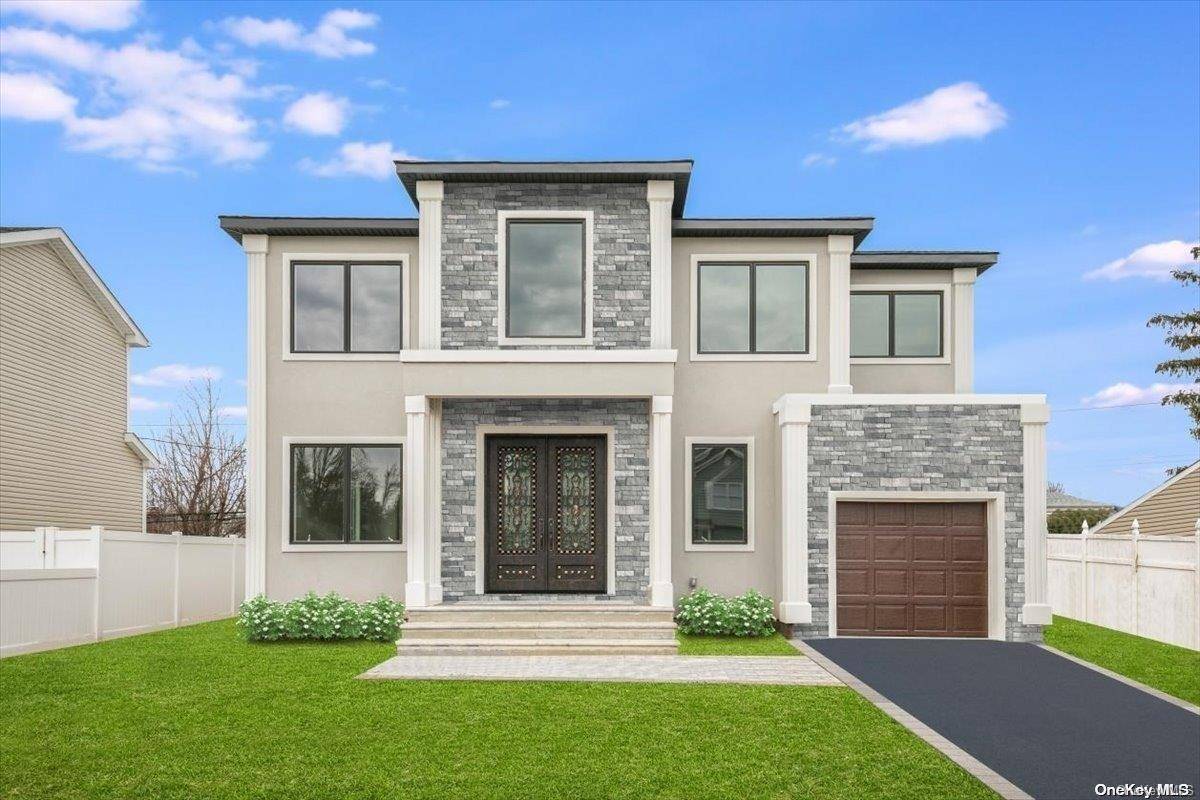 Plainview, NY 11803,133 Morton BLVD