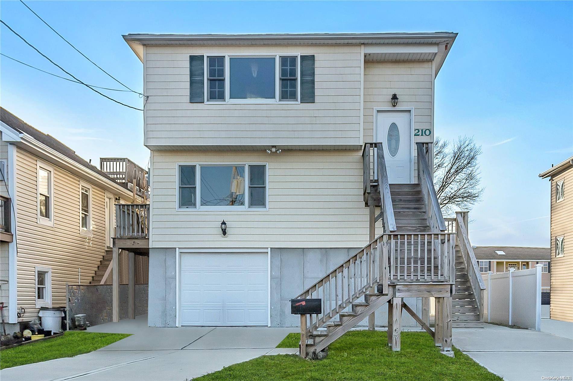 Freeport, NY 11520,210 Gordon PL