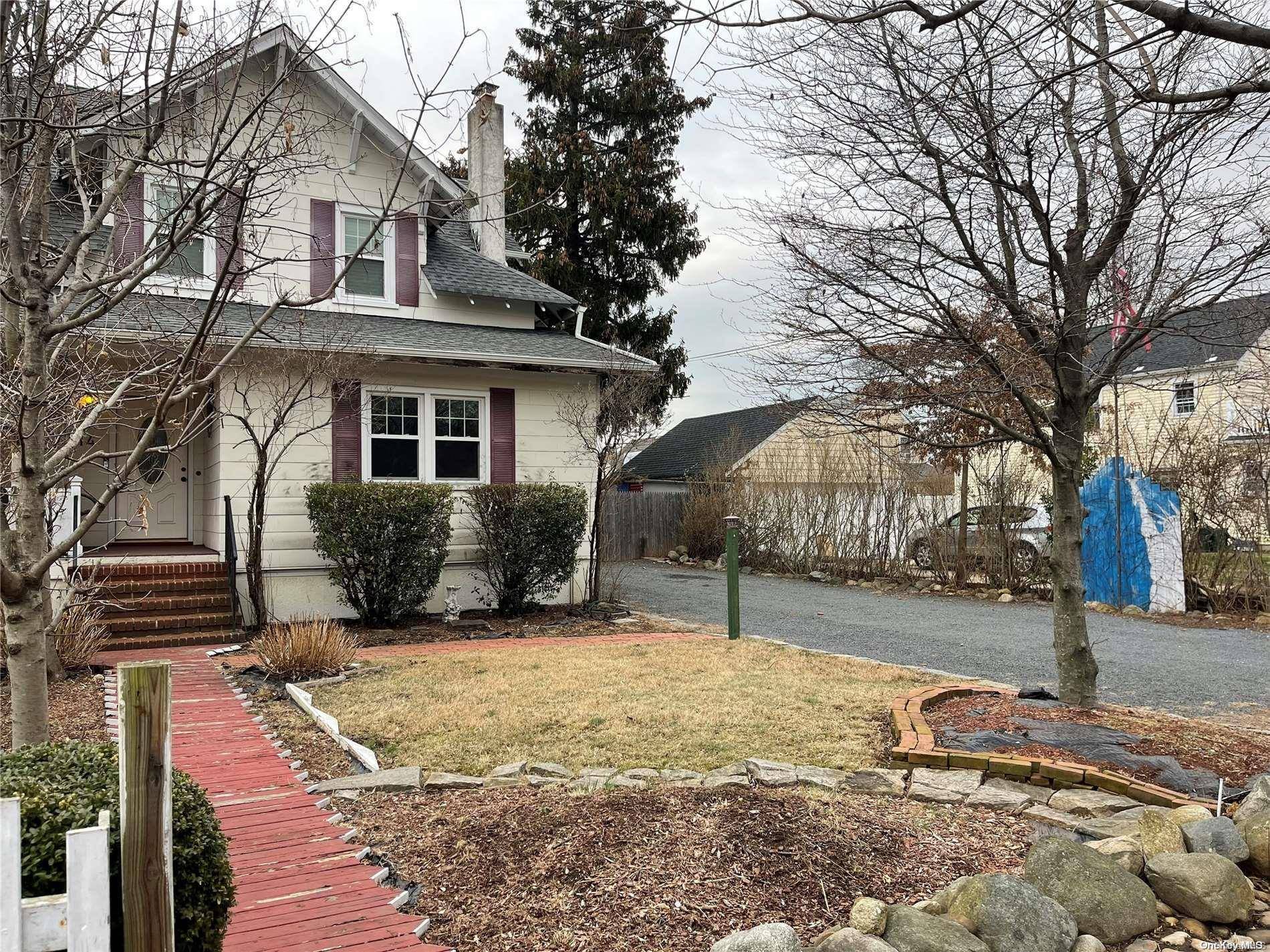 Hempstead, NY 11550,14 Elizabeth