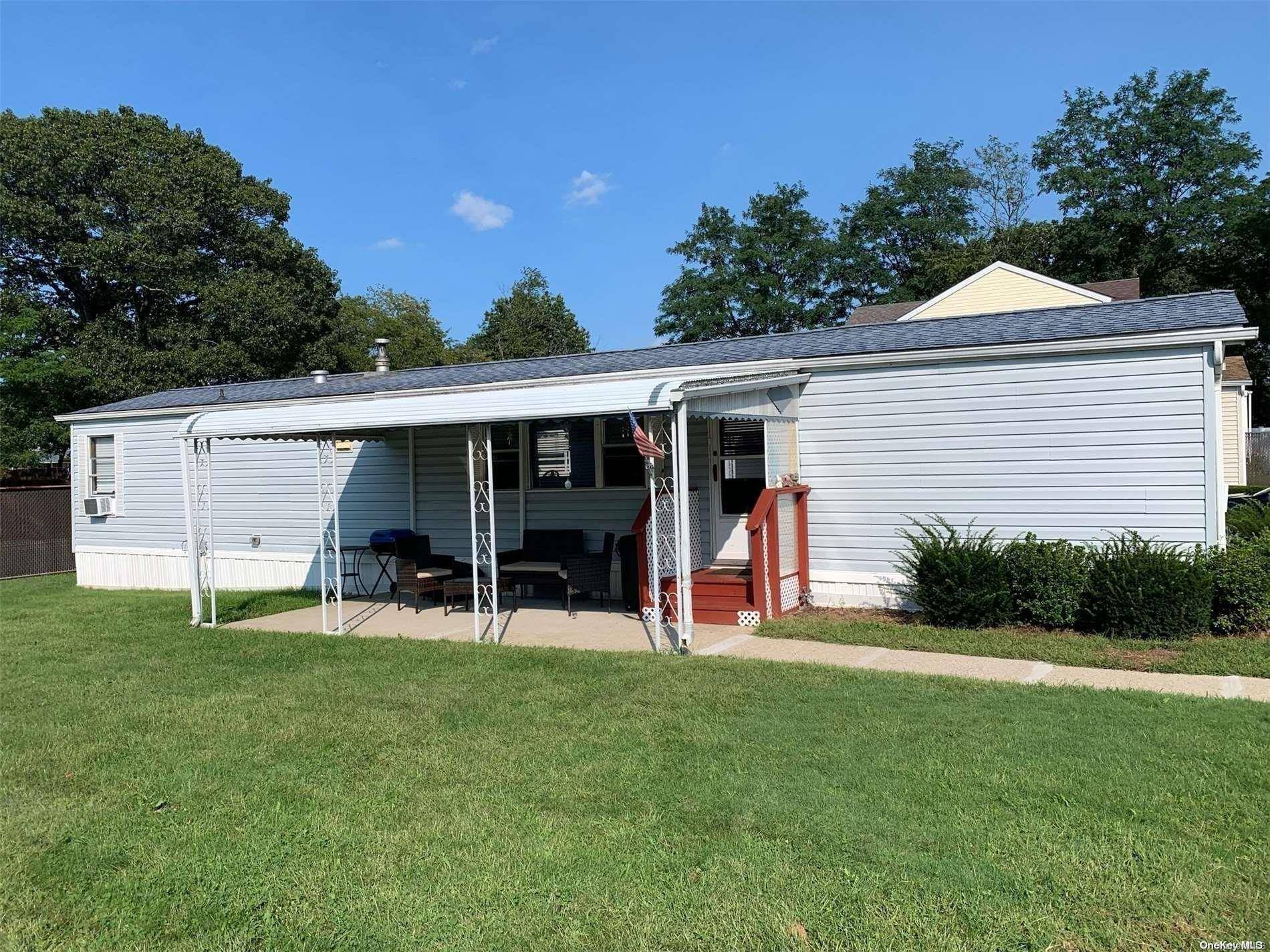 Amityville, NY 11701,7 Frontier WAY