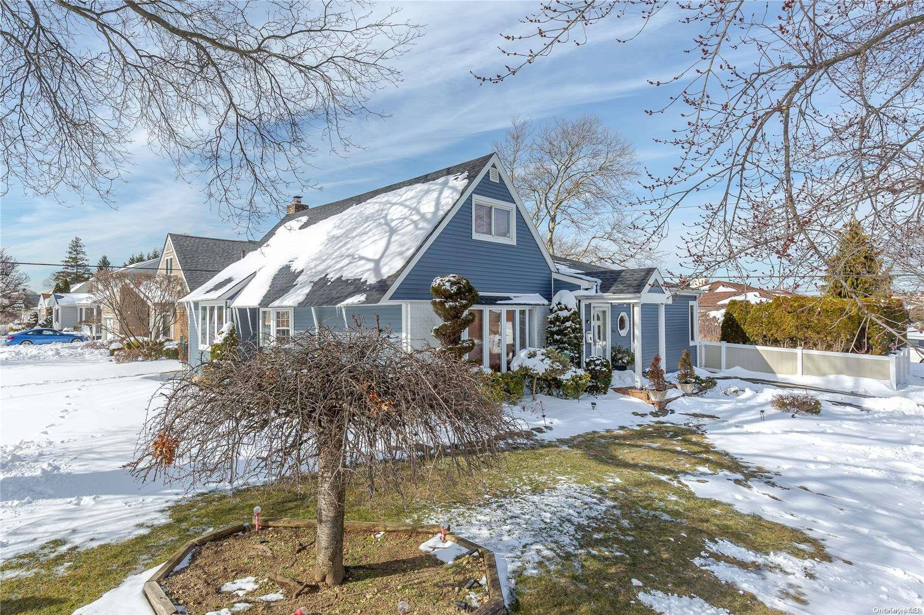 New Hyde Park, NY 11040,131 Haddon RD