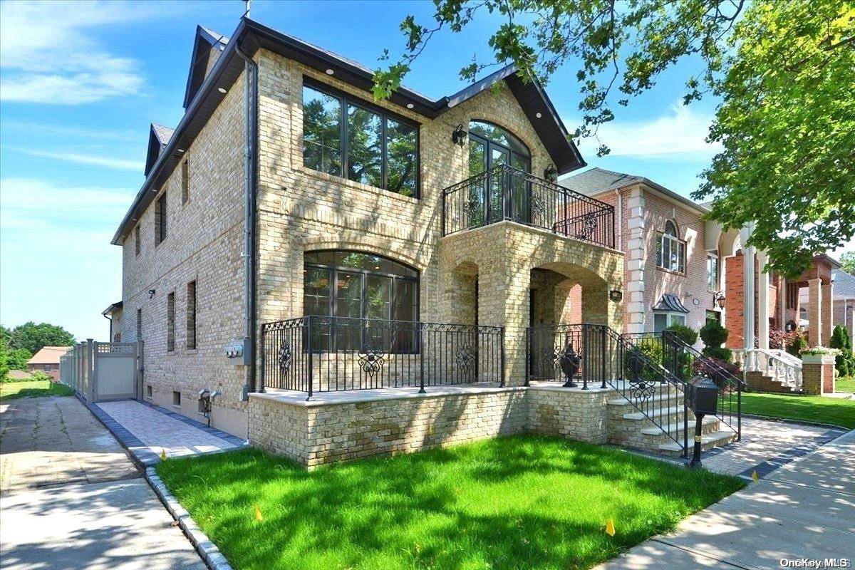 Little Neck, NY 11362,244-77 61st AVE