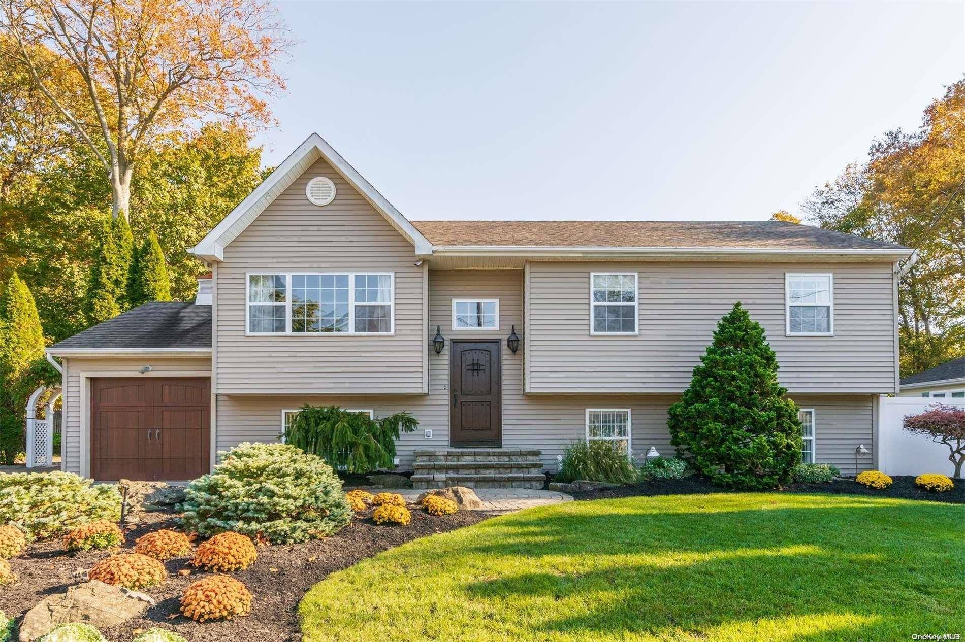 Lake Ronkonkoma, NY 11779,34 E Lake TER