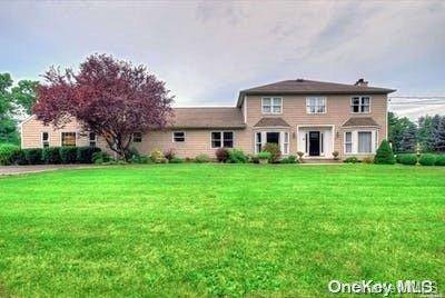 Saint James, NY 11780,493 Edgewood AVE