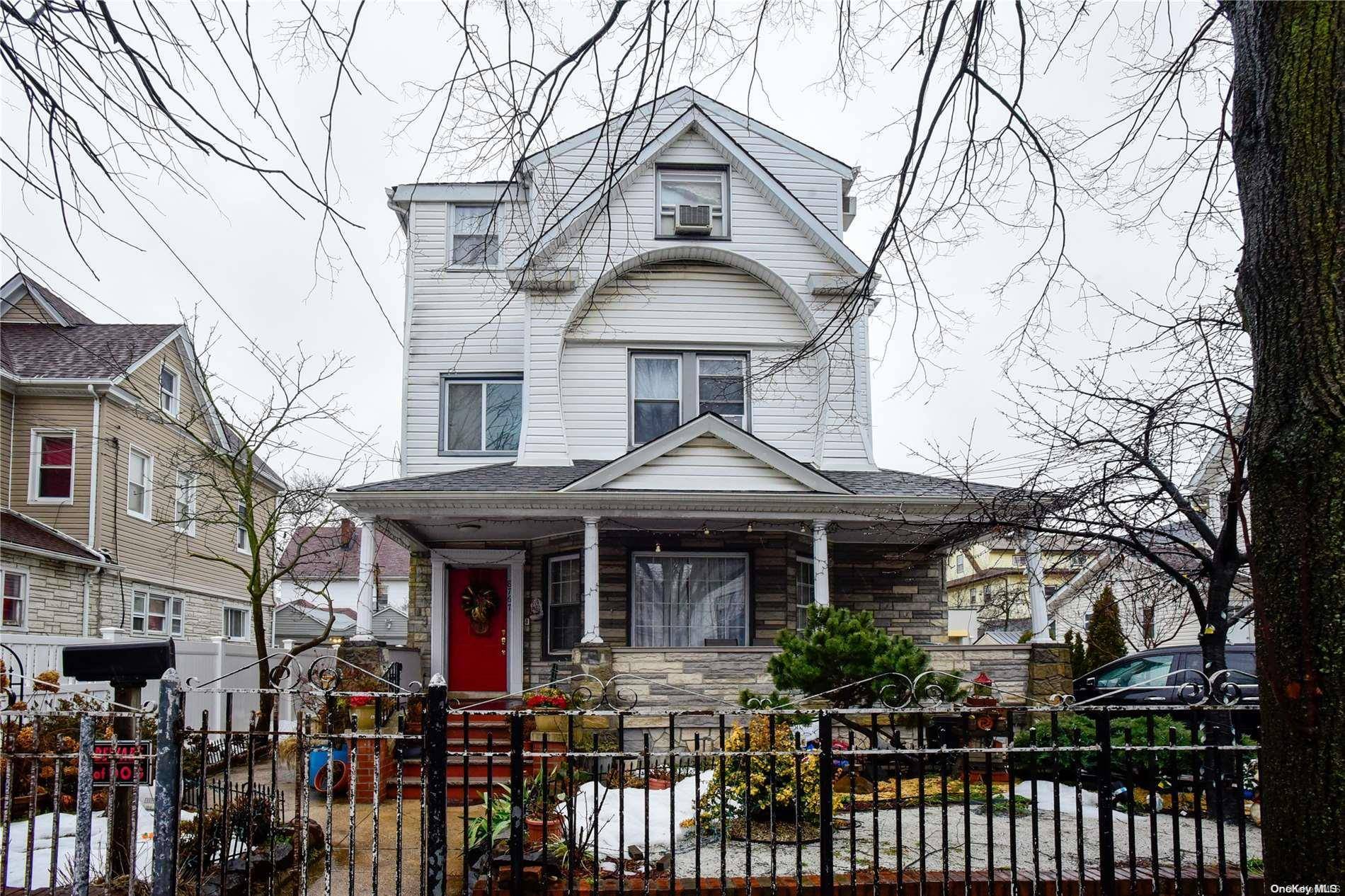 Richmond Hill, NY 11418,87-67 116th ST