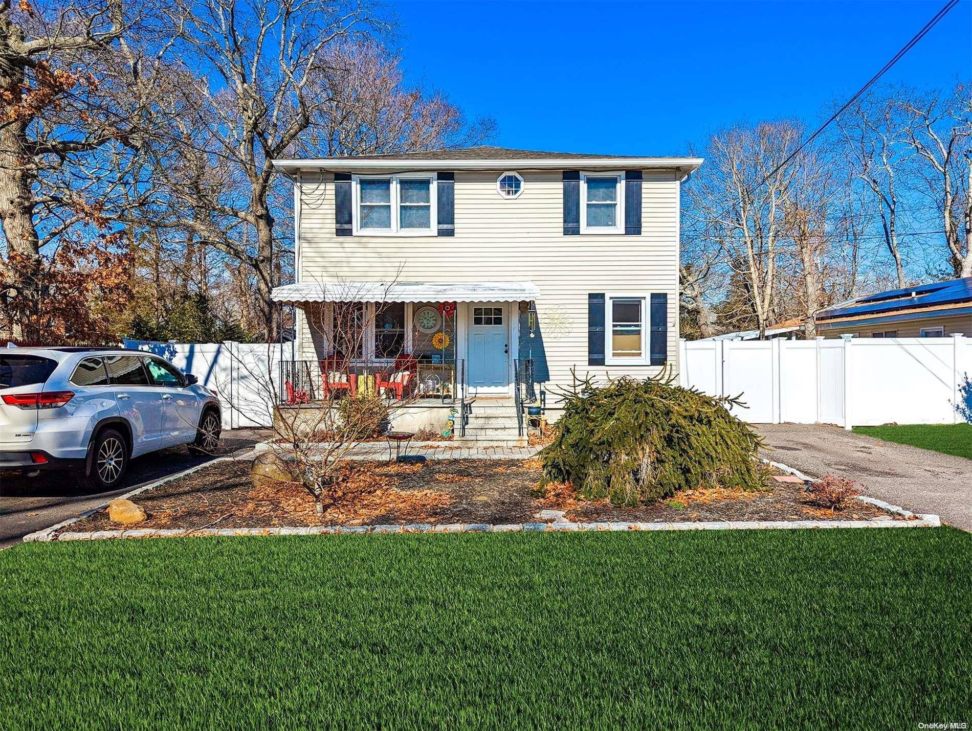 Shirley, NY 11967,67 Saint George DR