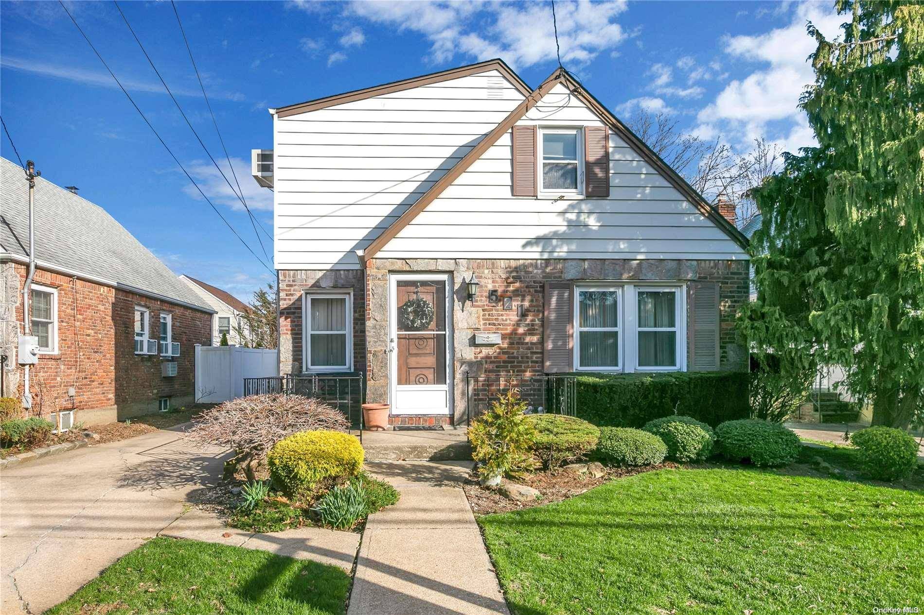 West Hempstead, NY 11552,521 Adams AVE