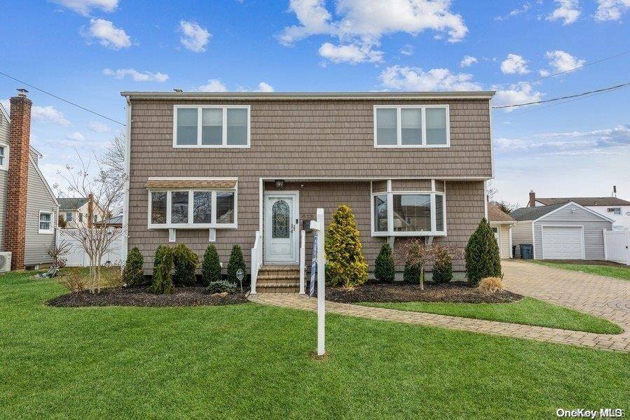 East Meadow, NY 11554,613 Tabor PL