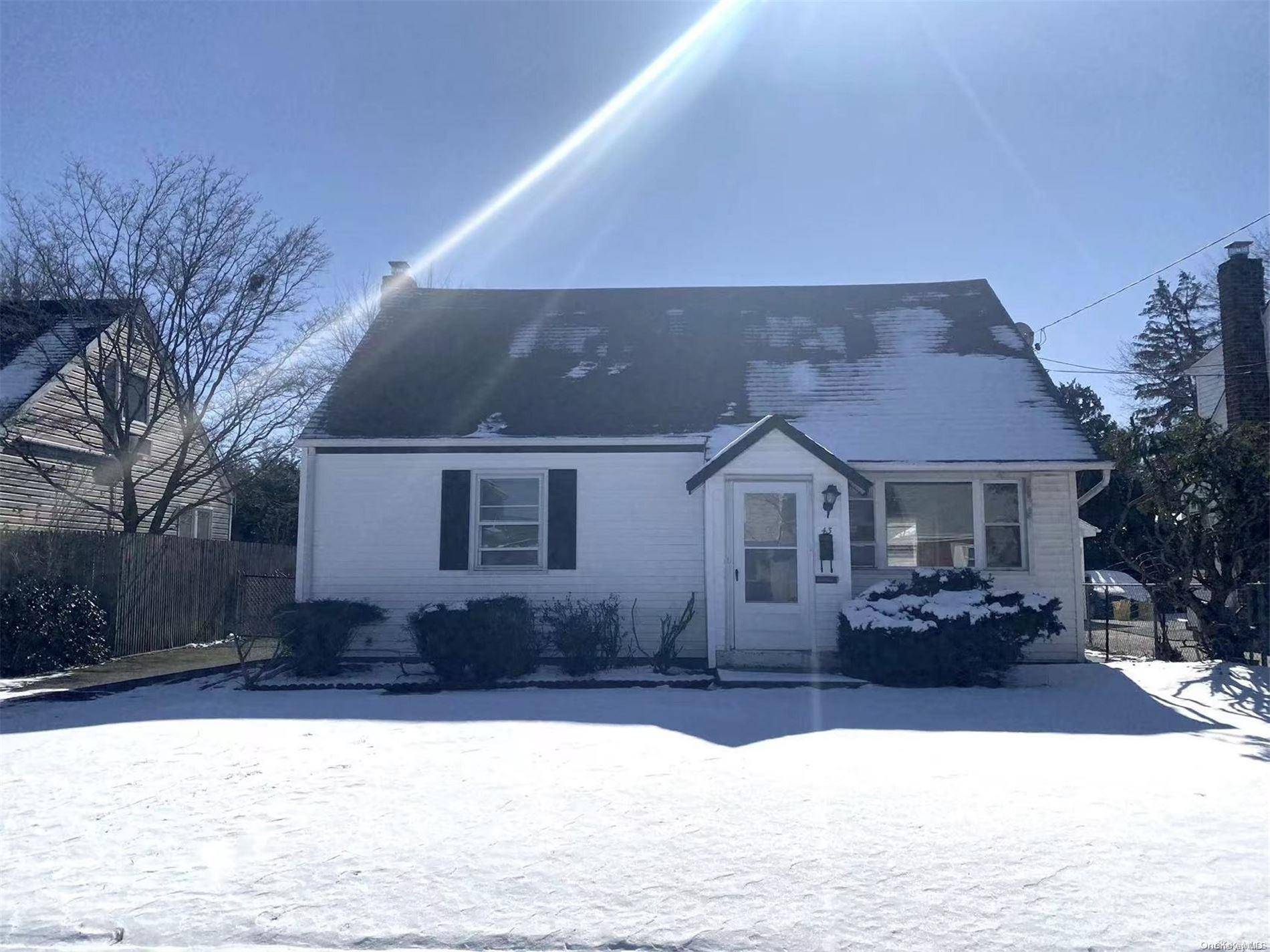 Plainview, NY 11803,43 Virginia Ave