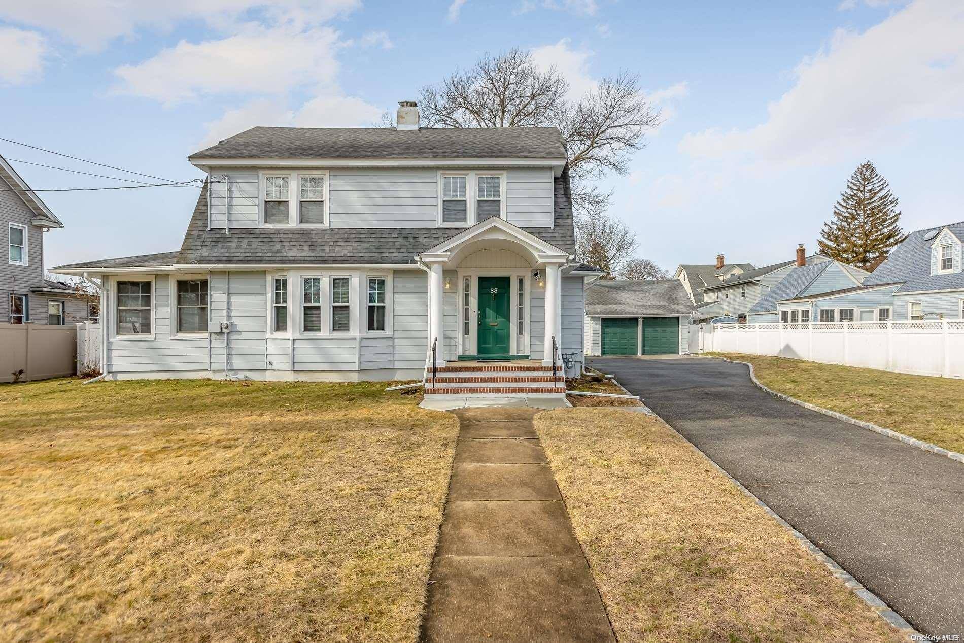 Freeport, NY 11520,88 S Bayview AVE