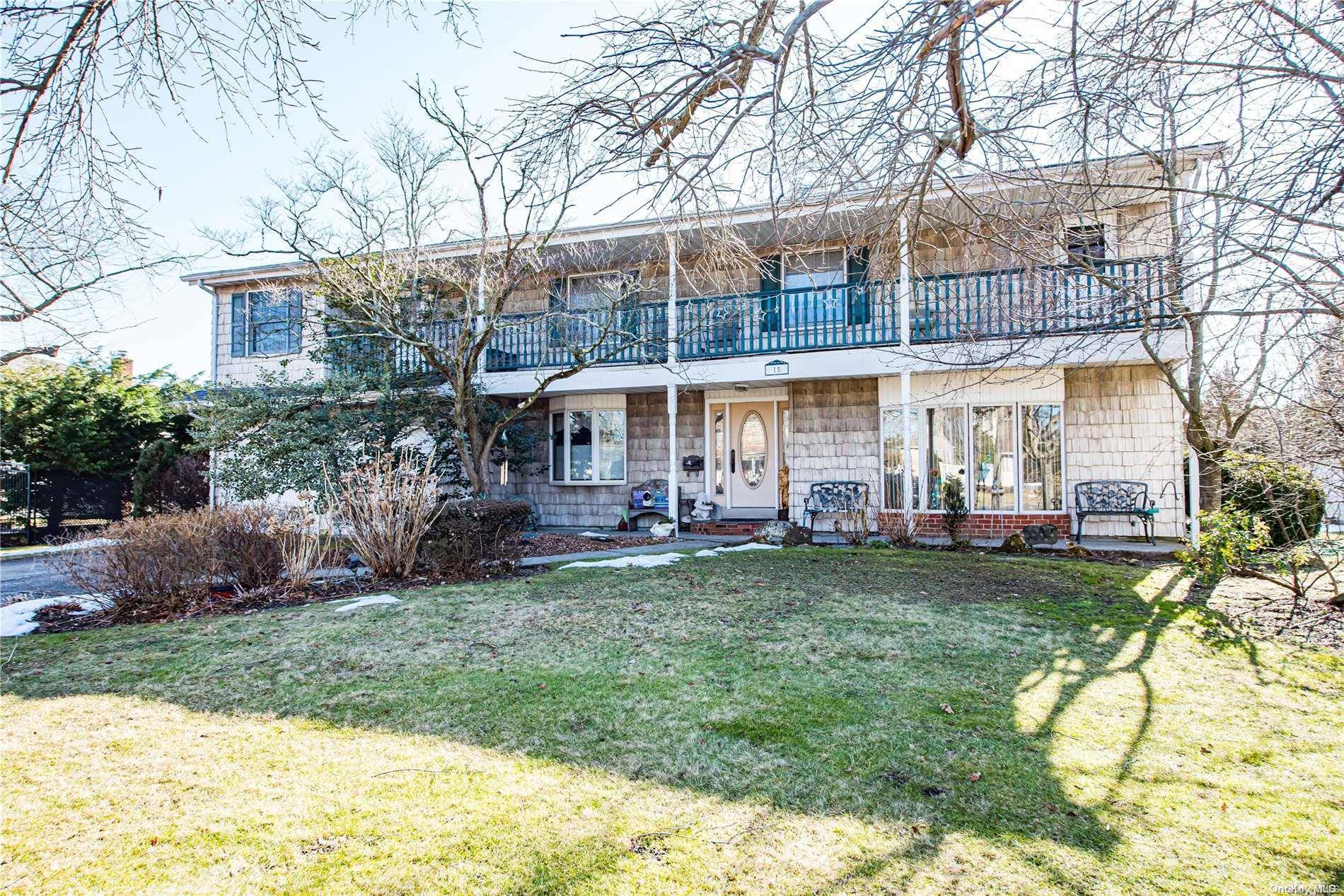 West Islip, NY 11795,15 Celano LN