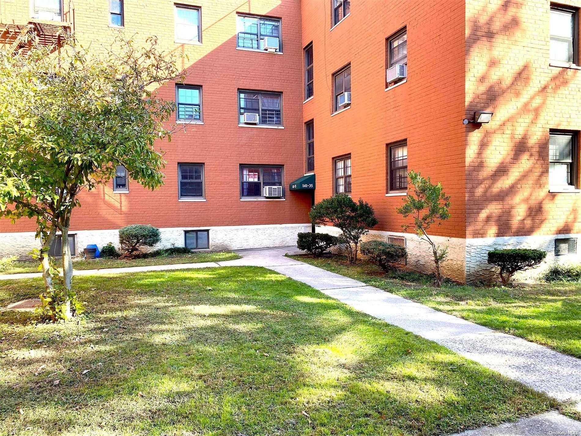 Kew Garden Hills, NY 11367,141-35 78th Avenue #1C