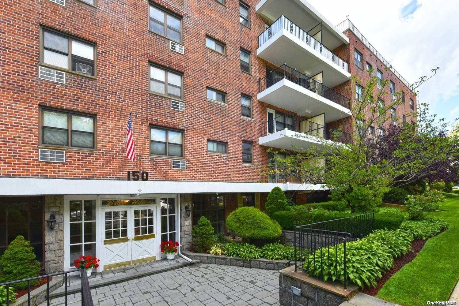 Freeport, NY 11520,150 S Ocean AVE #1-G