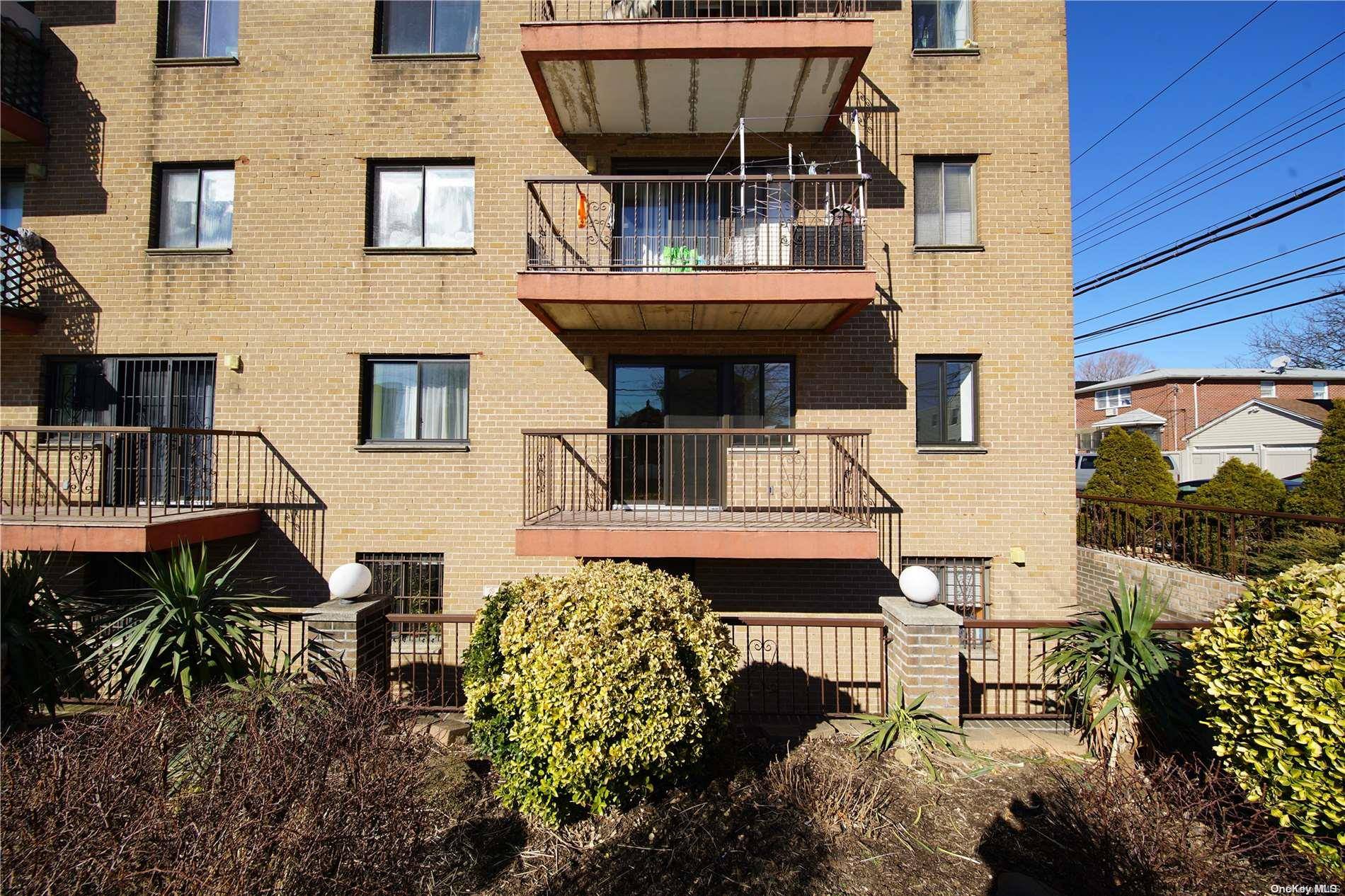 Flushing, NY 11354,122-15 25 RD #104