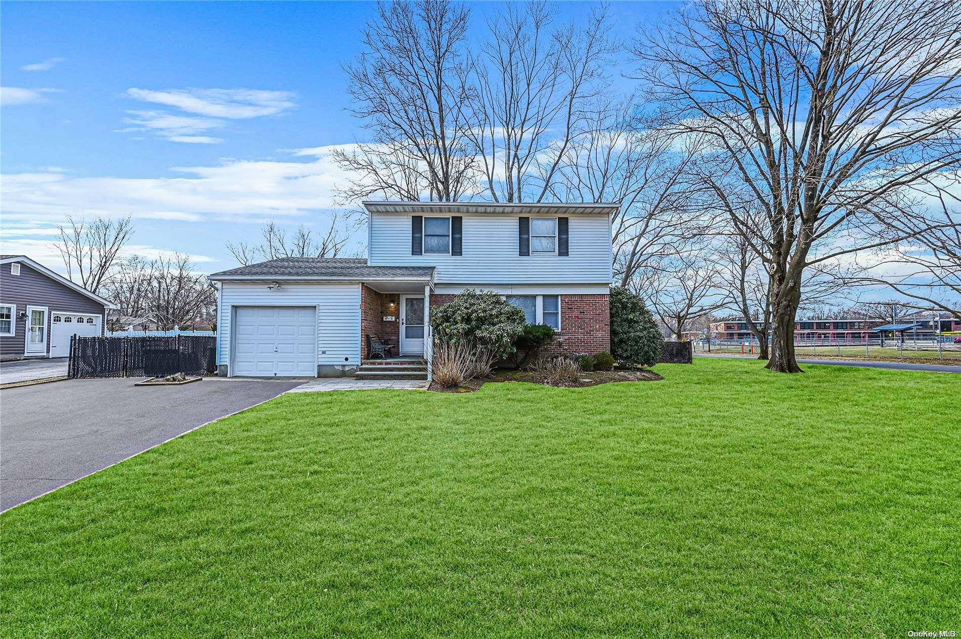 Kings Park, NY 11754,1 Colby DR