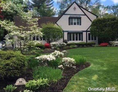 Manhasset, NY 11030,66 South DR
