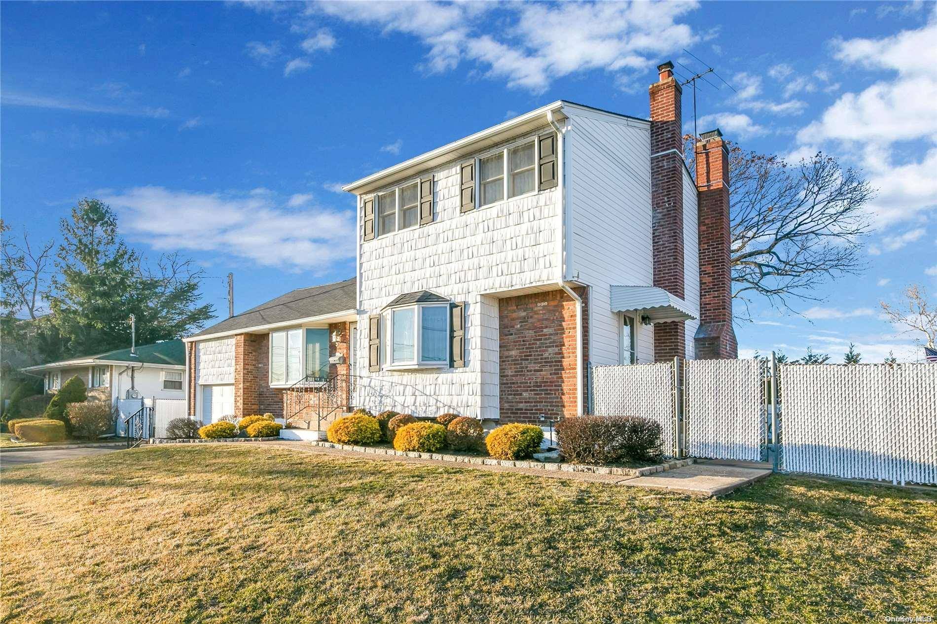 Farmingdale, NY 11735,5 10th AVE