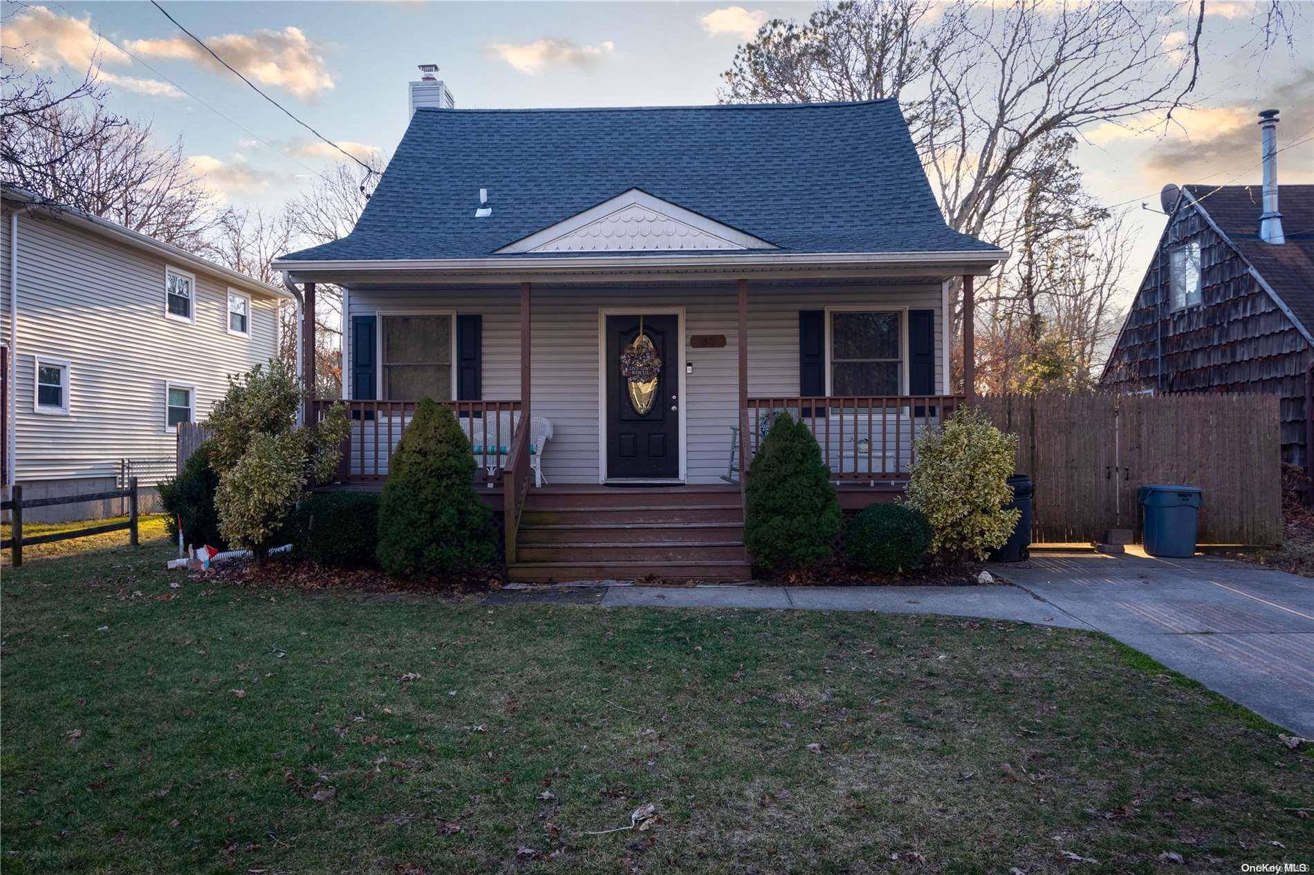 Shirley, NY 11967,83 Oak AVE