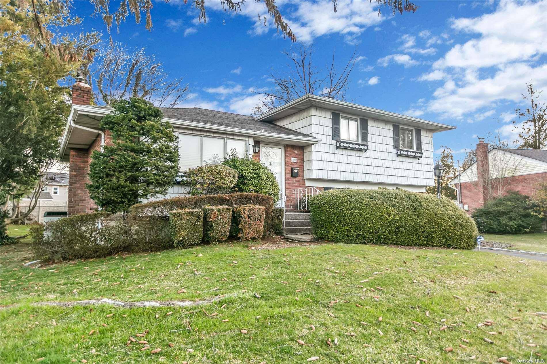 Farmingdale, NY 11735,29 Cheryl LN