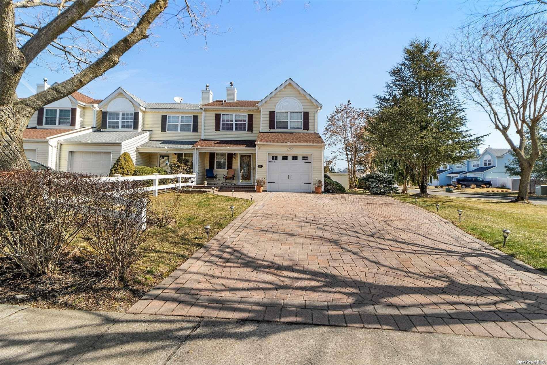 Central Islip, NY 11722,72 Beech ST
