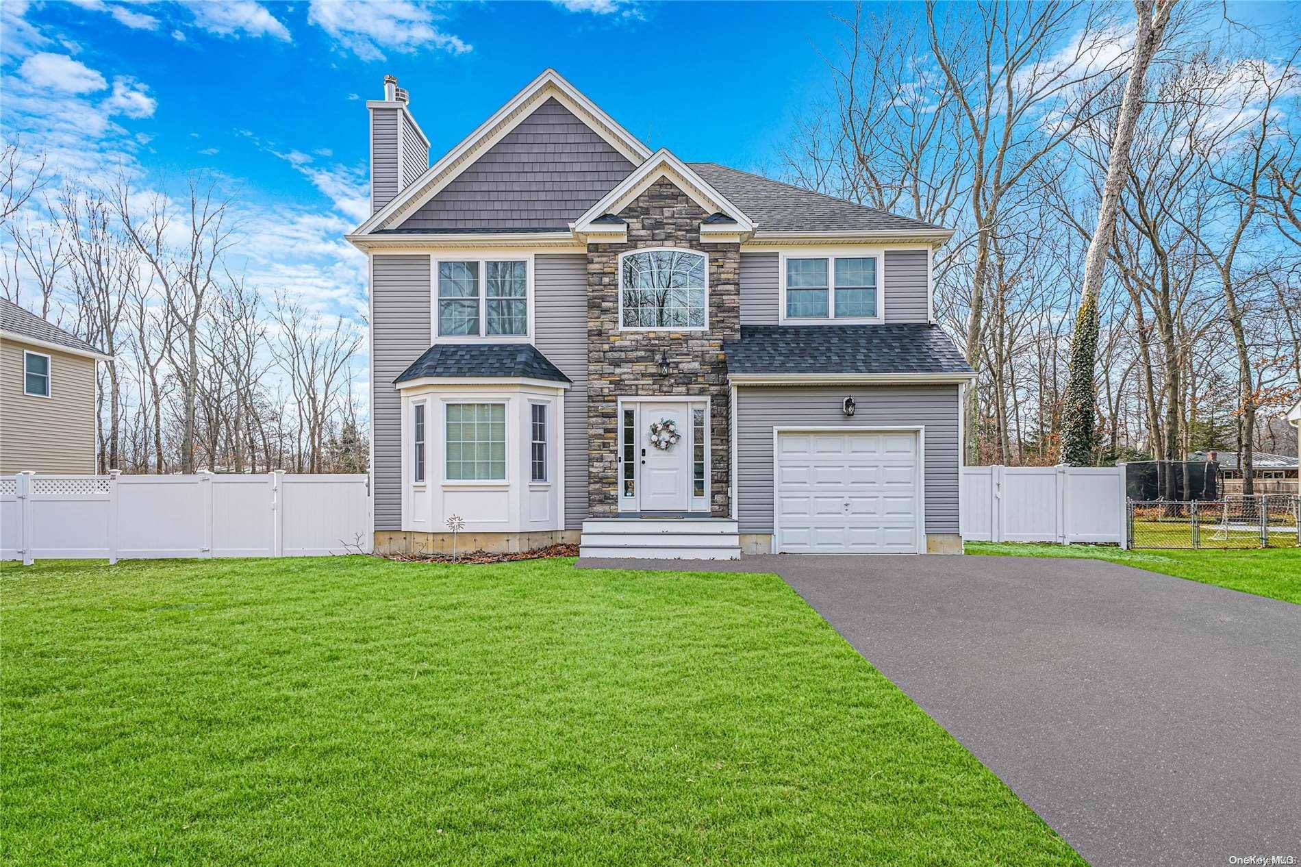 Miller Place, NY 11764,12 Radio AVE