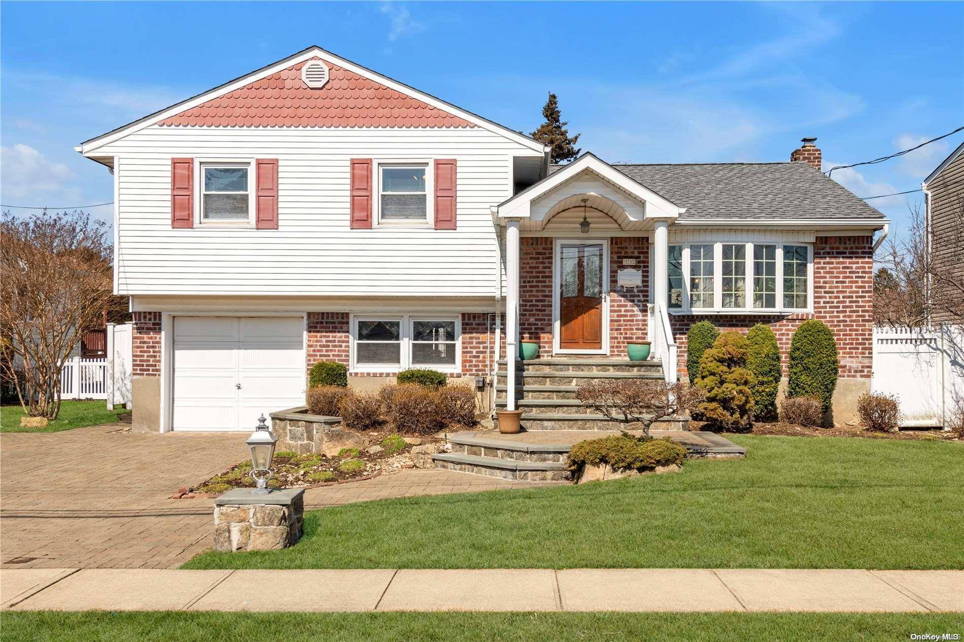 Hicksville, NY 11801,10 Albany ST