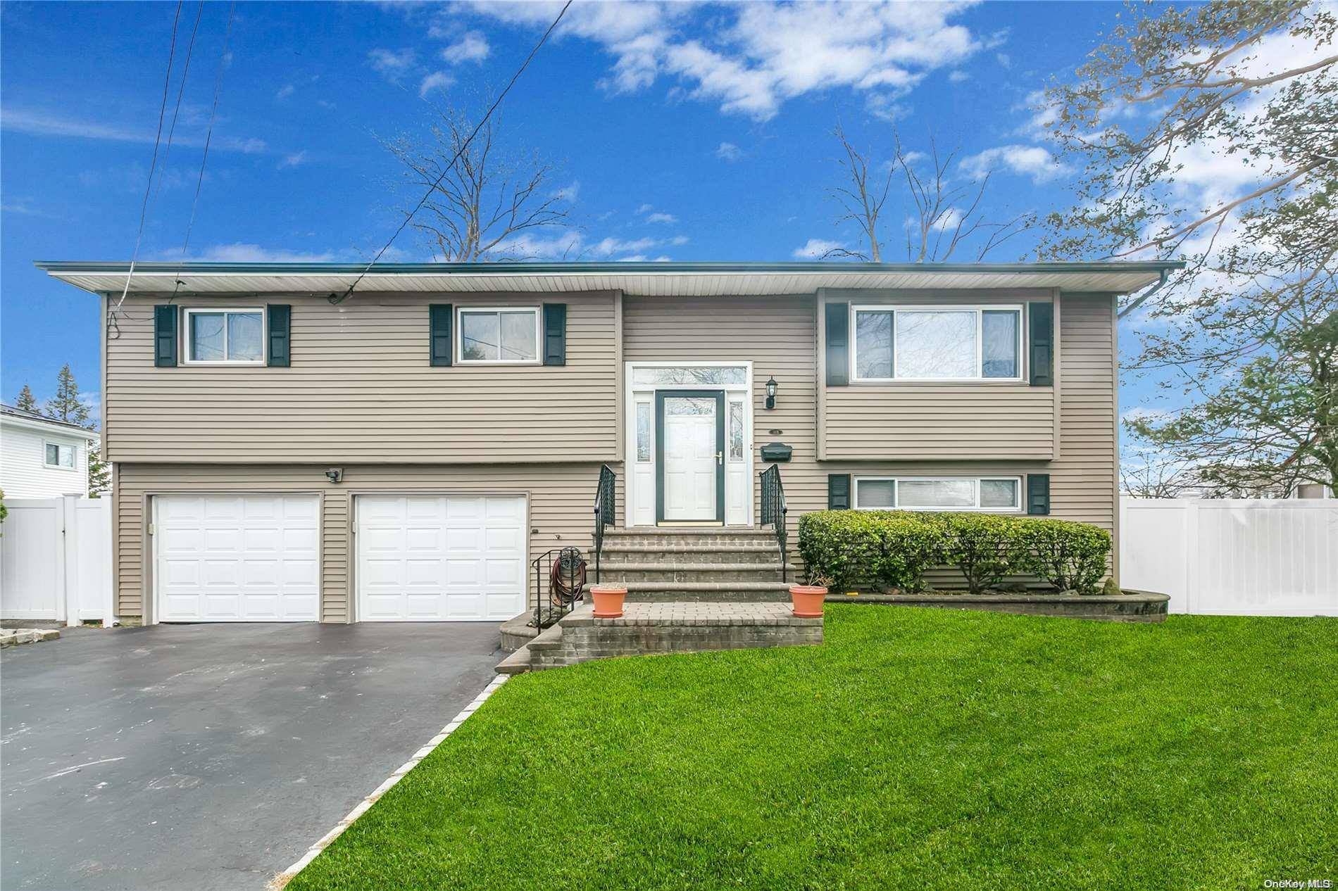 Bethpage, NY 11714,6 Willow ST