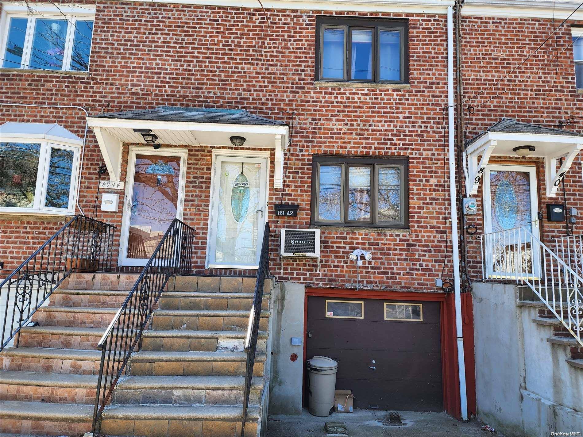 Ozone Park, NY 11417,89-42 Desarc RD