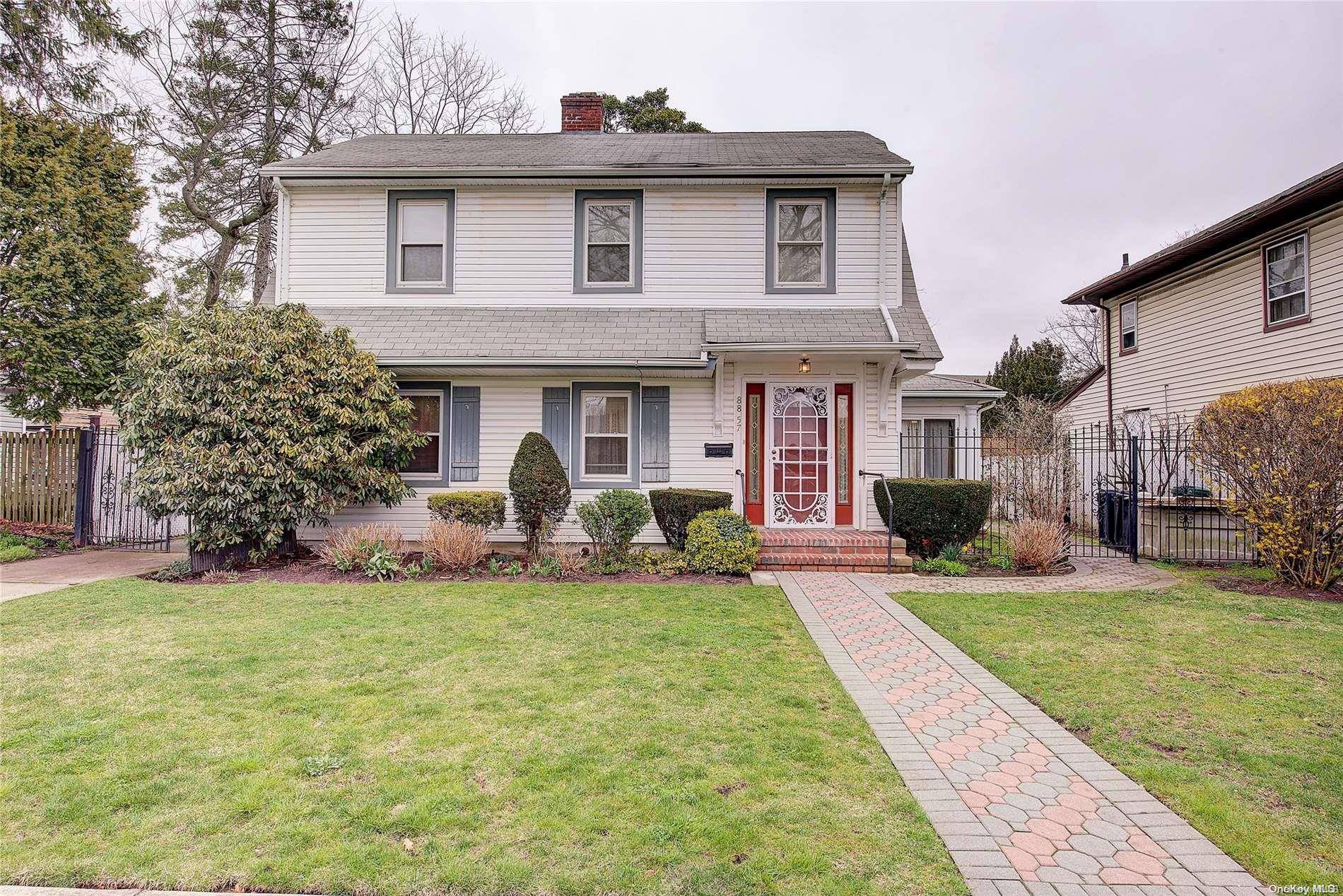 Hollis, NY 11423,88-57 195th PL