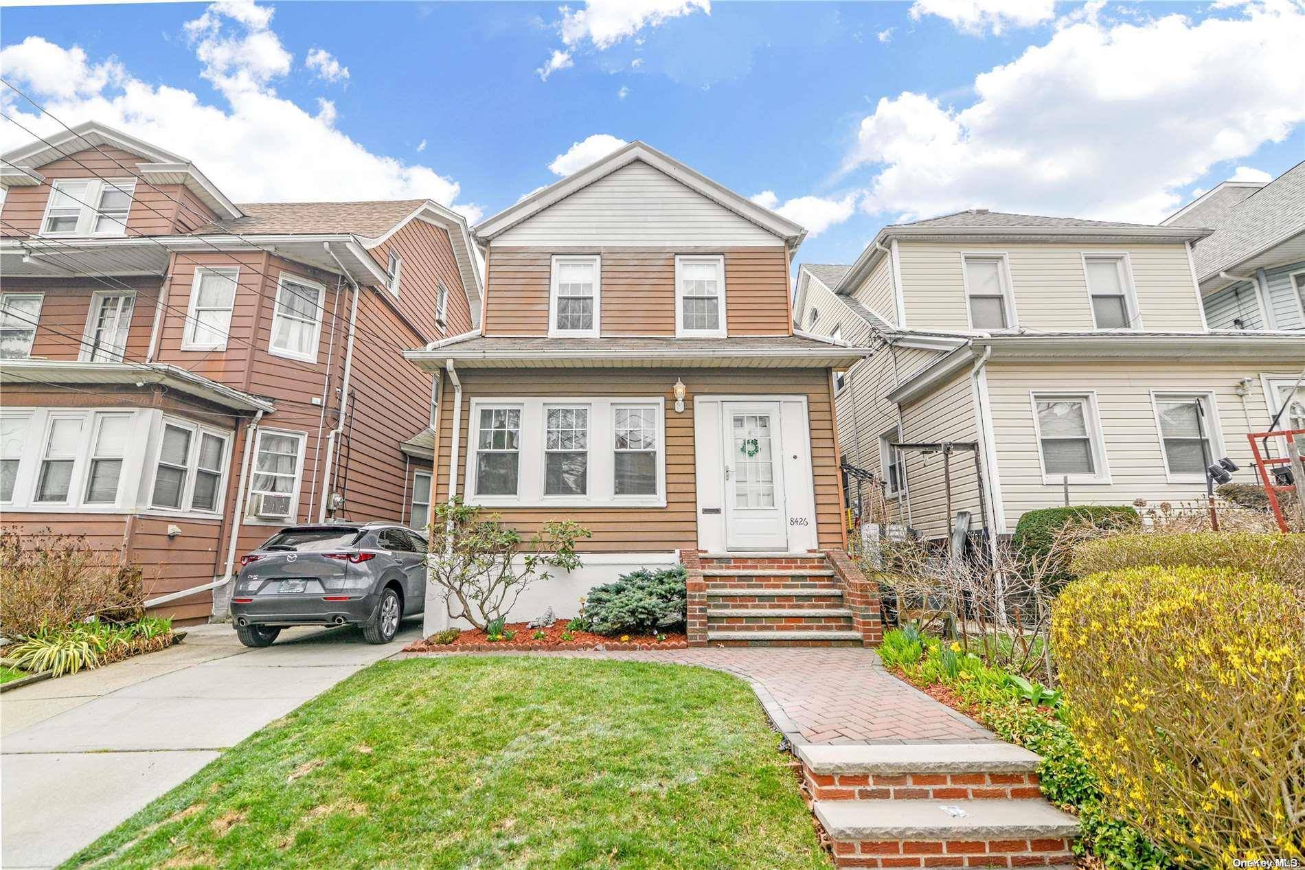 Richmond Hill, NY 11418,84-26 106th ST